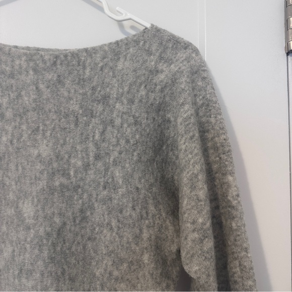 Banana Republic Grey Boat Neck Cropped Merino Wool Sweater Size XS Women’s - Picture 3 of 9